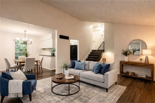 9525 Manning Ave, Kansas City, MO, 64134-2230 | Card Image