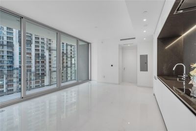 2308 - 300 Biscayne Blvd Way, Condo with 1 bedrooms, 1 bathrooms and null parking in Miami FL | Image 2