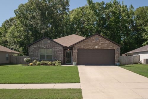 1310 Crossing Loop, Bryant, AR, 72022 | Card Image