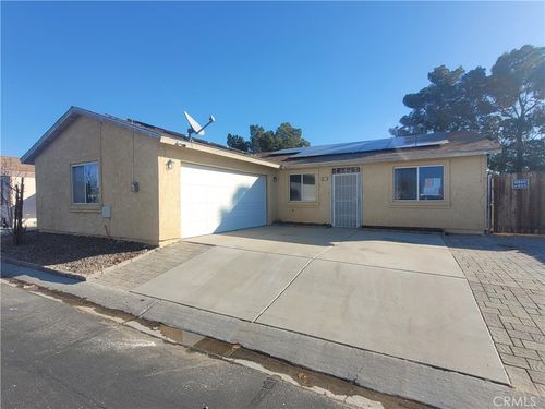 25064 Avenida Laredo, Barstow, CA, 92311 | Card Image