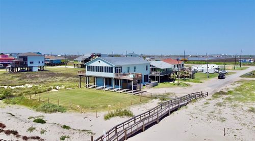 101 Saltgrass Ave, Surfside Beach, TX, 77541-9589 | Card Image