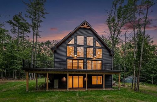 2 Jordan Way, Wolfeboro, NH, 03894-5970 | Card Image