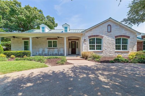2707 Farmers Branch Ln, Farmers Branch, TX, 75234-6316 | Card Image