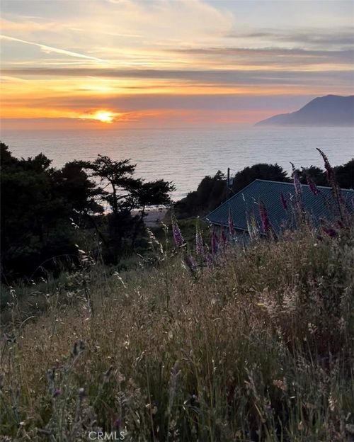 53 Redcrest Ct, Whitethorn, CA, 95589-9177 | Card Image