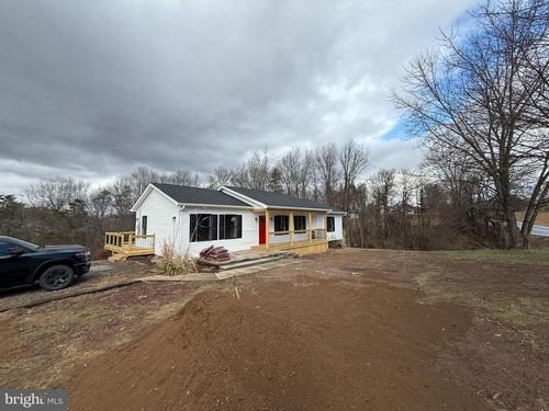 14 Anderson Ct, Berkeley Springs, WV, 25411-6442 | Card Image