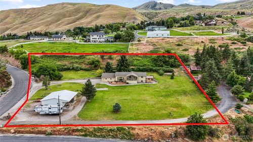 2049 Sleepy Hollow Rd, Wenatchee, WA, 98801-9108 | Card Image