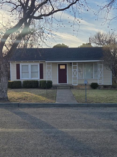 1313 S Van Buren St, San Angelo, TX, 76901-4353 | Card Image