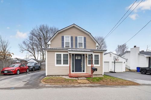 18 Fairview St, Manchester, NH, 03102-1107 | Card Image