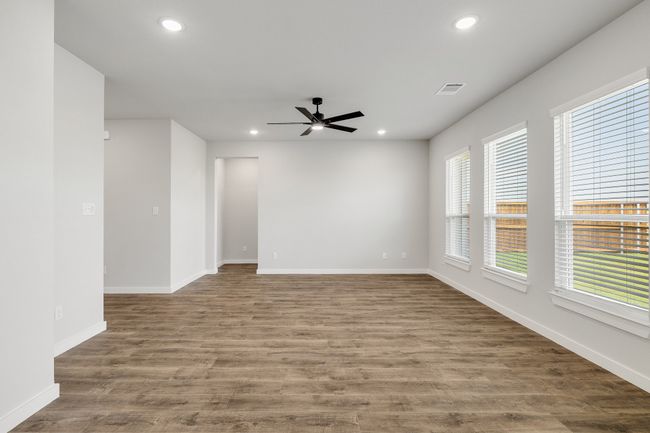 3802 Clovis St, Home with 4 bedrooms, 2 bathrooms and null parking in Midlothian TX | Image 14