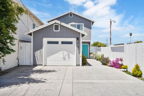 451 37th St, Richmond, CA, 94805-2133 | Card Image
