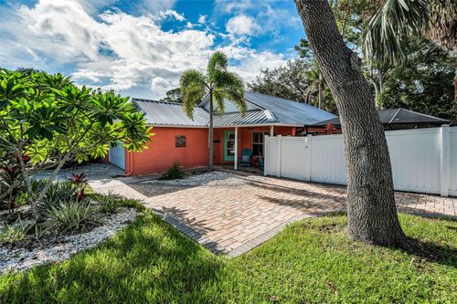 401 Pennsylvania Ave, PALM HARBOR, FL, 34683-5233 | Card Image
