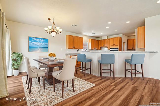 530 Mesa Loop, House other with 5 bedrooms, 3 bathrooms and null parking in San Antonio TX | Image 4