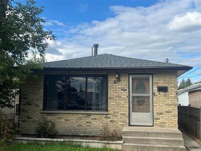 619 Castle Avenue, House other with 2 bedrooms, 1 bathrooms and null parking in Winnipeg MB | Image 1