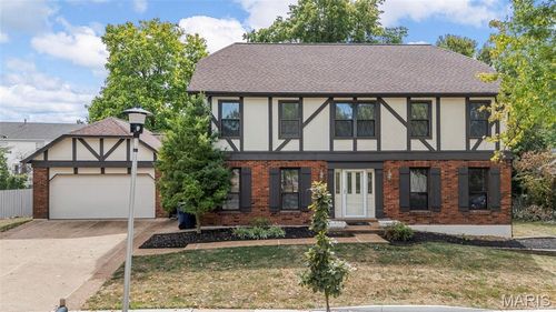 13156 Dougherty Ridge Ct, Des Peres, MO, 63131-2212 | Card Image