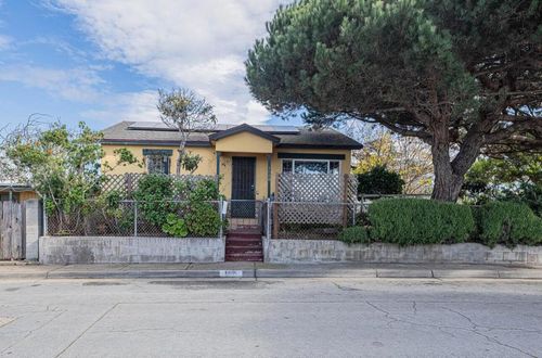 1800 Luxton St, Seaside, CA, 93955-3222 | Card Image