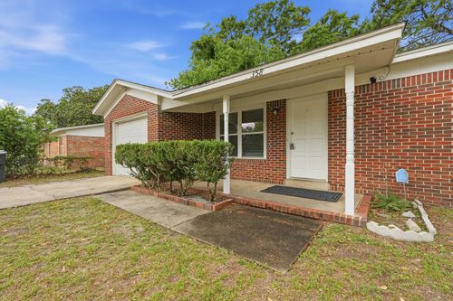 358 Coral Dr Sw, Fort Walton Beach, FL, 32548-6526 | Card Image
