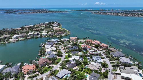 1387 Harbor Dr, SARASOTA, FL, 34239-2013 | Card Image