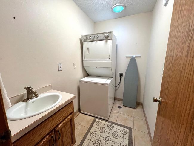 Laundry Room | Image 30