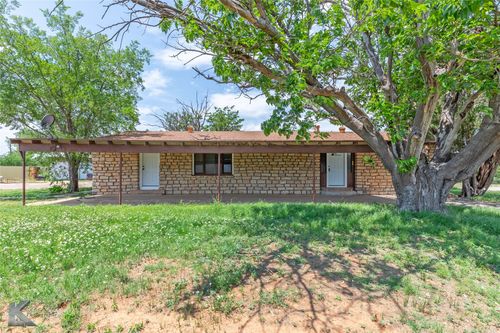 415 Sweetwater Rd, Bronte, TX, 76933 | Card Image