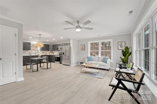 60 Leisure Ln, Maggie Valley, NC, 28751-8403 | Card Image