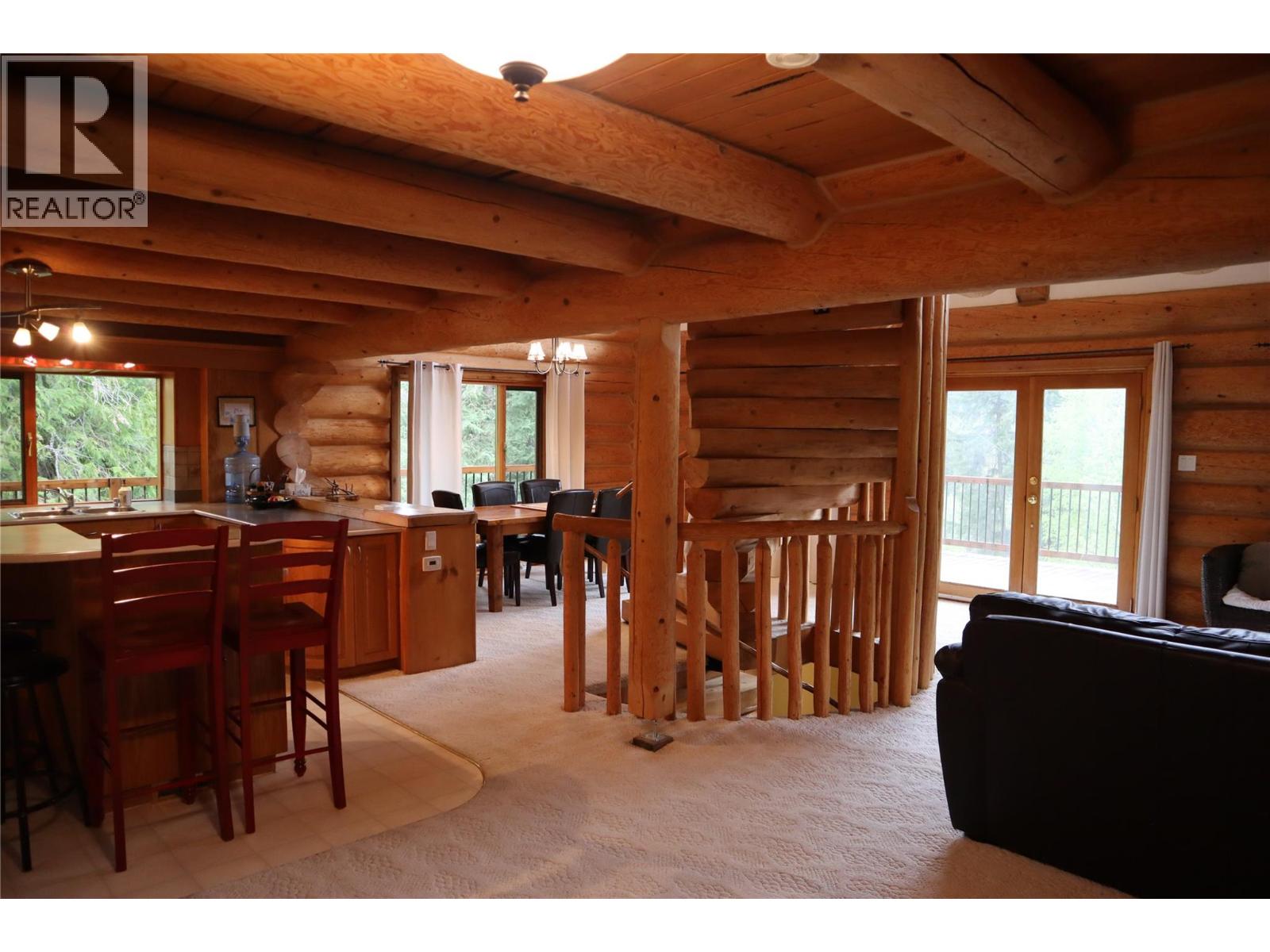 Residential in Barriere 4
