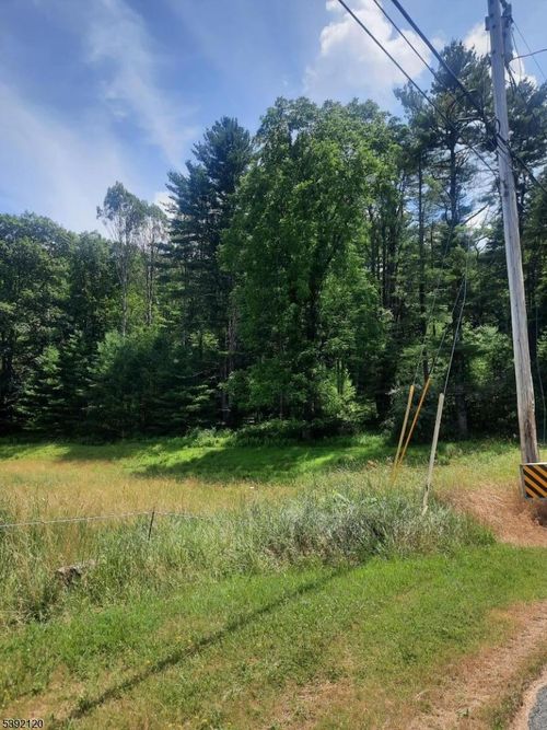 37 New Mashipacong Rd, Montague, NJ, 07827-3229 | Card Image