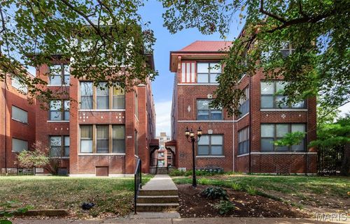 3n-5653 Waterman Blvd, Saint Louis, MO, 63112-1990 | Card Image