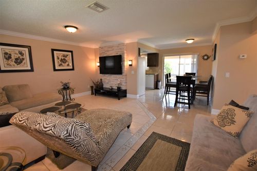 6b-5064 Michigan Ave, West Palm Beach, FL, 33415-8122 | Card Image