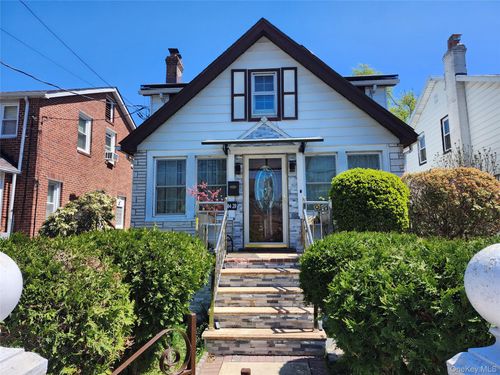 10429 214th Street, New York, NY, 11429 | Card Image