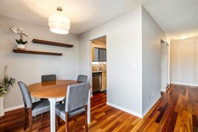 3 - 52 38a Ave Sw, Home with 2 bedrooms, 1 bathrooms and 1 parking in Calgary AB | Image 10