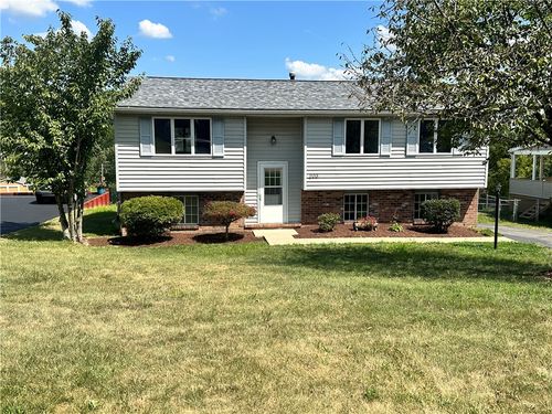 203 Farmbrook Dr, Greensburg, PA, 15601-4709 | Card Image