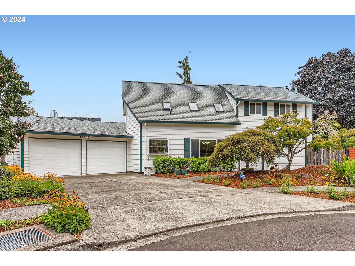 Azalea Ct, Beaverton, OR 97008