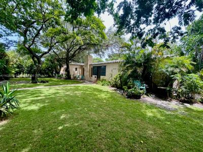 334 Ne 107th St, House other with 2 bedrooms, 1 bathrooms and null parking in Miami Shores FL | Image 3