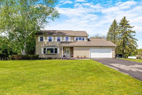 5881 Fieldstone Dr, Cazenovia, NY, 13035-9321 | Card Image