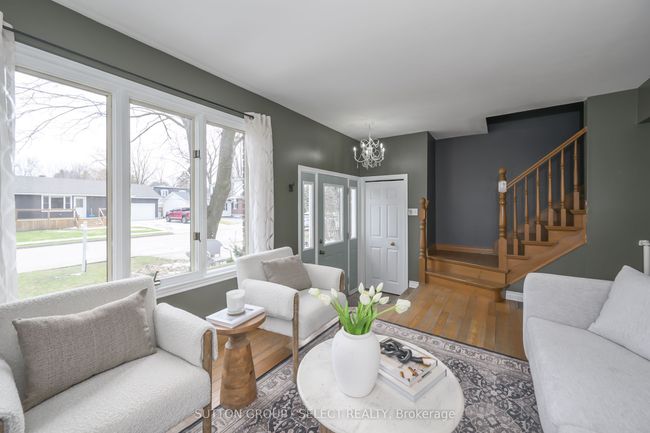 283 Lewis Ave, House other with 4 bedrooms, 2 bathrooms and 2 parking in Lucan ON | Image 4