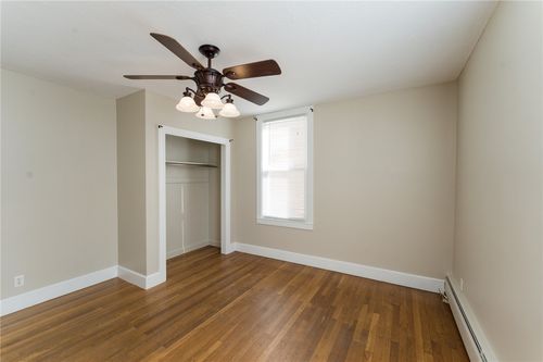 366 Park Pl, Woonsocket, RI, 02895-4428 | Card Image