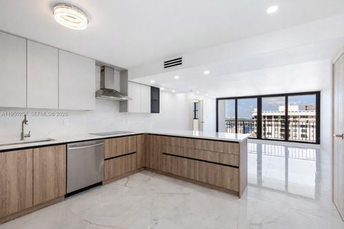 a4-2401 S Ocean Dr, Hollywood, FL, 33019-2642 | Card Image