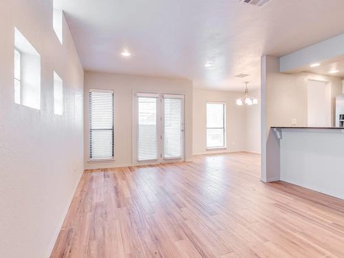 apt-100-931 Nw 7th St, Oklahoma City, OK, 73106-7268 | Card Image