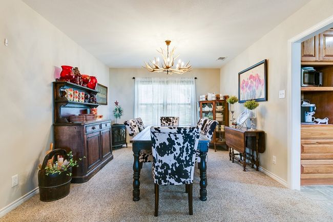Formal Dining | Image 17