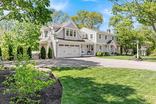 65 Bel Air Rd, Hingham, MA, 02043-1257 | Card Image