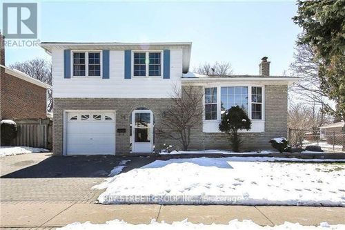 bsmt-26 Deepdale Dr, Scarborough, ON, M1S2N4 | Card Image