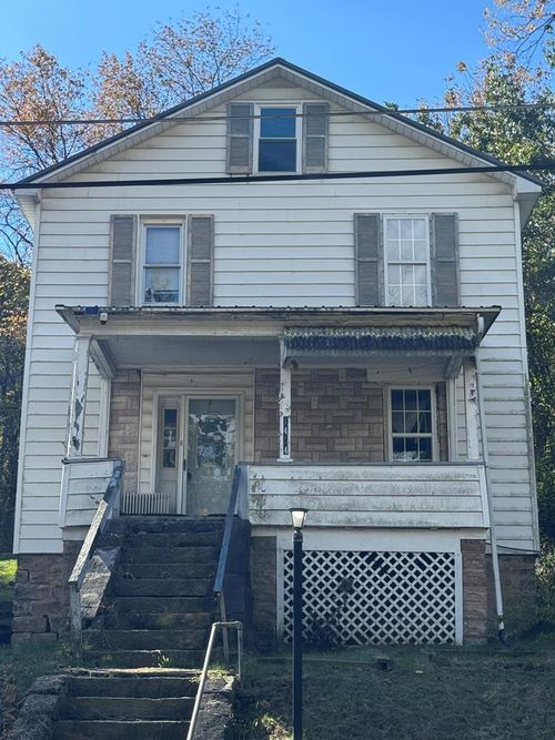 1404 Park Ave, Northern Cambria, PA, 15714-1902 | Card Image