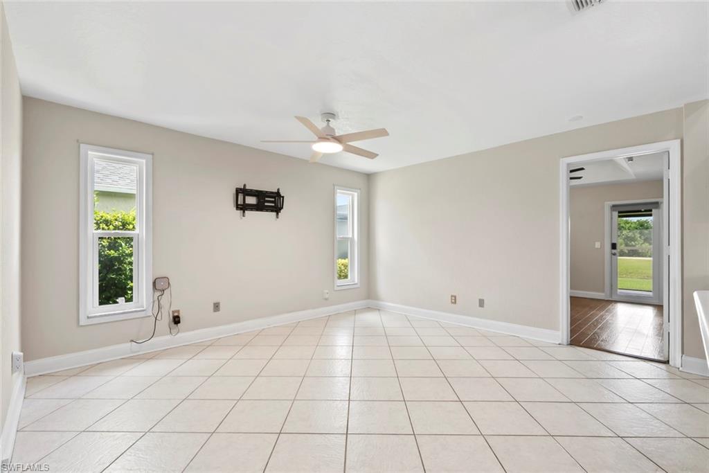 Residential in NAPLES 5