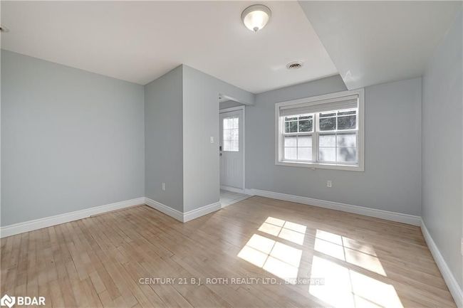9 Sunnidale Rd, Home with 4 bedrooms, 2 bathrooms and 6 parking in Barrie ON | Image 27