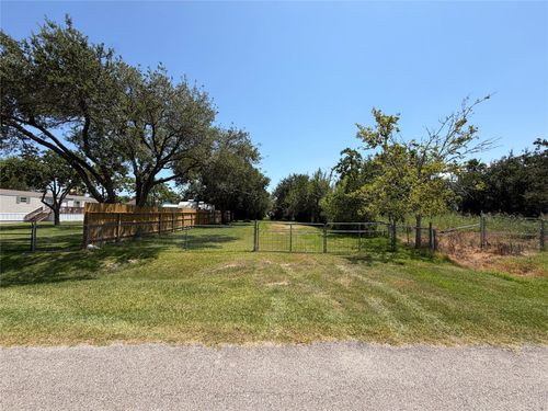 1029 8th Street, Dickinson, TX, 77539 | Card Image