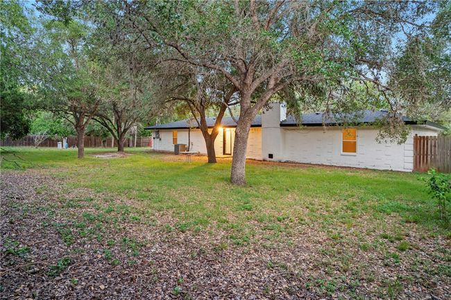163 Windsor Dr, House other with 4 bedrooms, 2 bathrooms and 4 parking in Beeville TX | Image 26