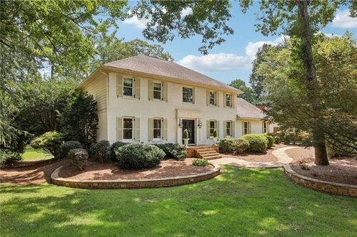 5653 Trowbridge Dr, Dunwoody, GA, 30338-2944 | Card Image