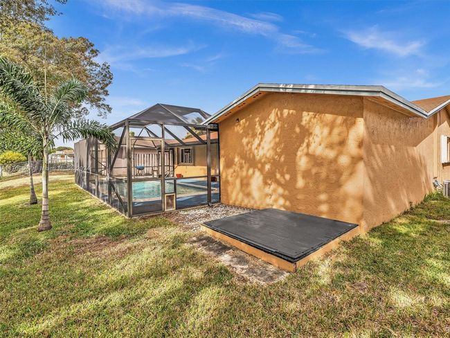 8910 Nw 7 Th Ct, House other with 3 bedrooms, 2 bathrooms and null parking in Pembroke Pines FL | Image 27