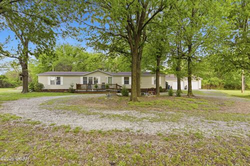 1822 N East St, Webb City, MO, 64870-1183 | Card Image