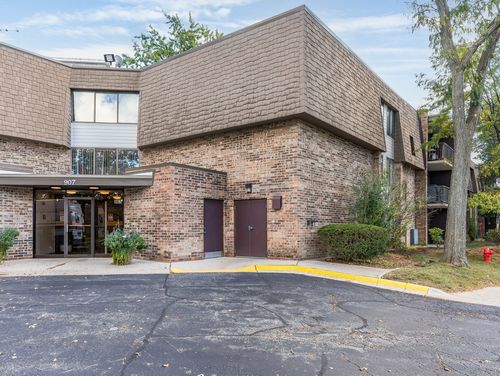 apt-212-907 S Williams St, Westmont, IL, 60559-2452 | Card Image